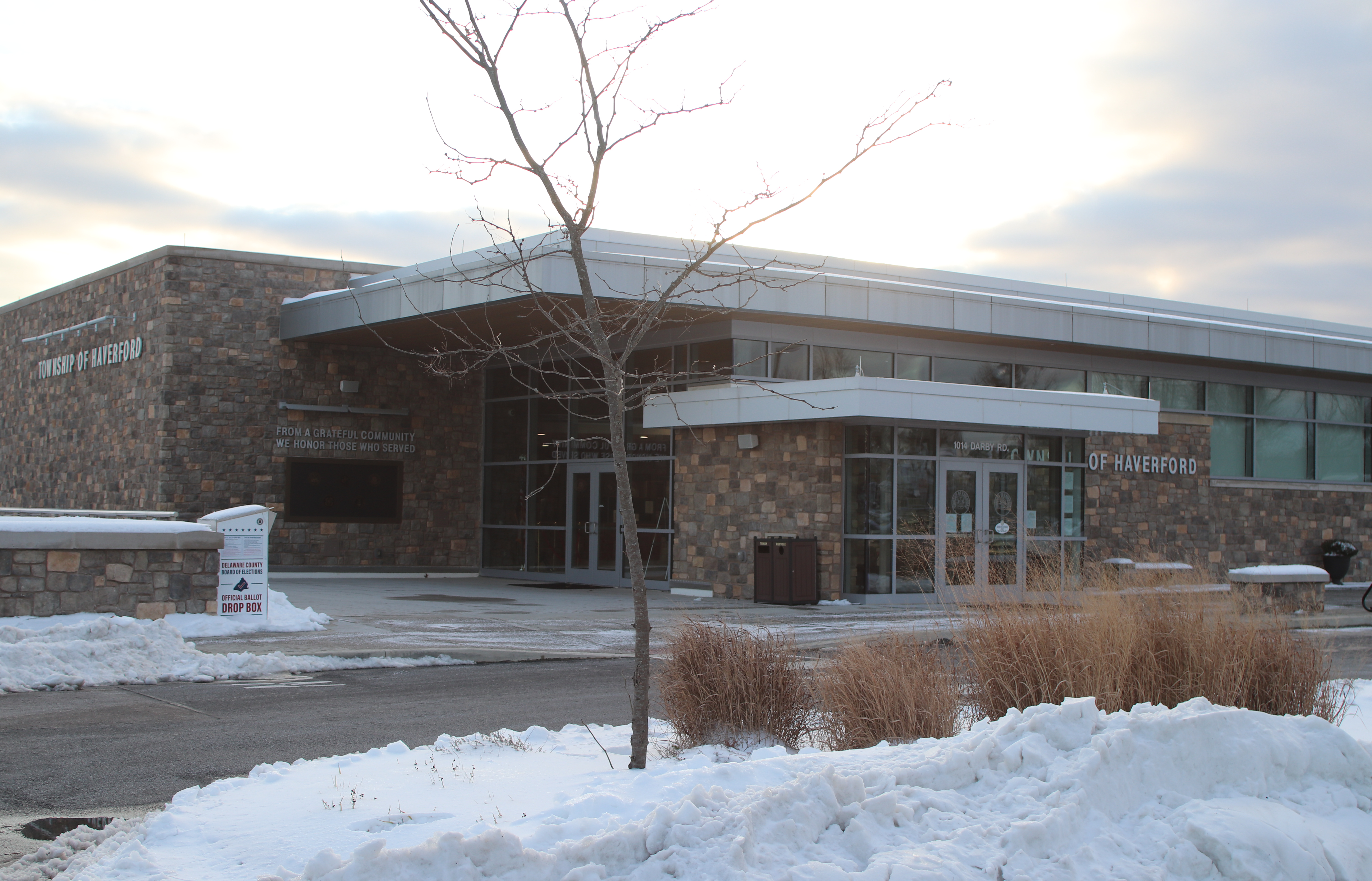 Township seal with recycling logo